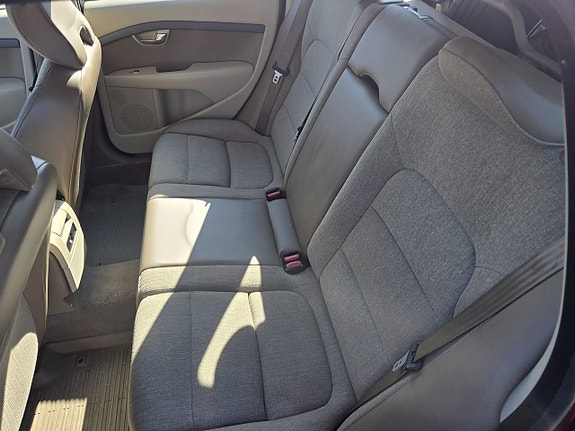 Volvo XC70 12 of 15