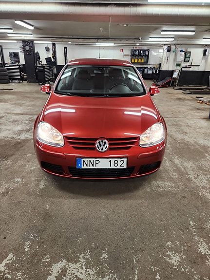 Volkswagen Golf V 12 of 14