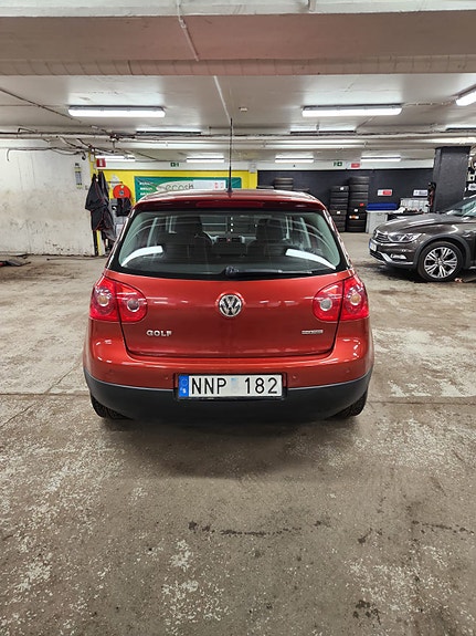 Volkswagen Golf V 6 of 14