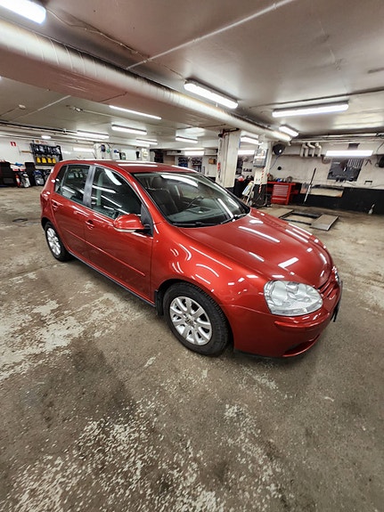 Volkswagen Golf V 10 of 14