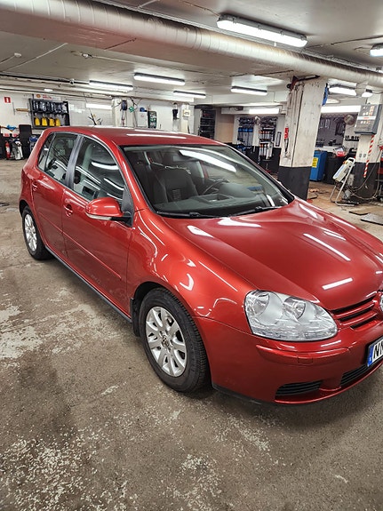 Volkswagen Golf V 3 of 14