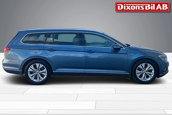 Volkswagen Passat 2 of 5