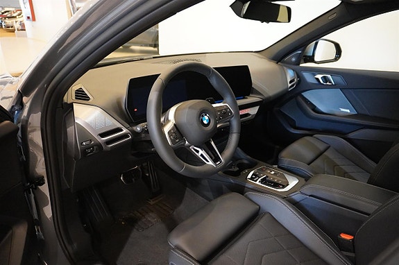 BMW 120 2 of 13