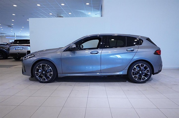 BMW 120 3 of 13