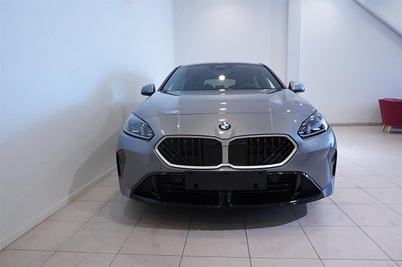 BMW 120 5 of 13