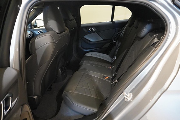 BMW 120 10 of 13
