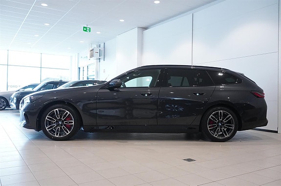 BMW i5 3 of 11