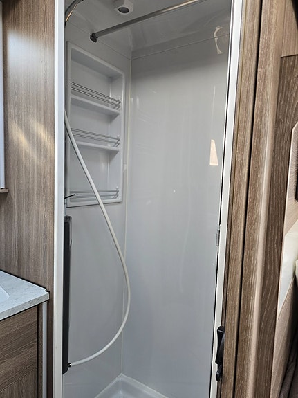 Kabe TM I810 LT *Automat *Långbäddar *Alde *Sänksäng 23 of 27