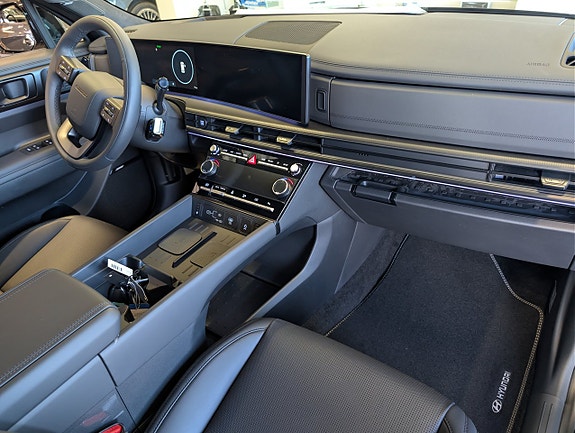 Hyundai Santa Fe 9 of 11