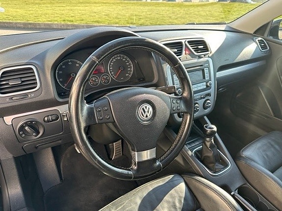 Volkswagen Eos 8 of 9