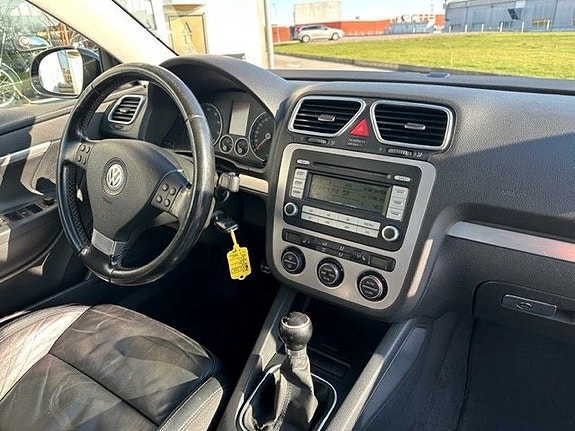 Volkswagen Eos 6 of 9