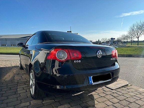 Volkswagen Eos 5 of 9