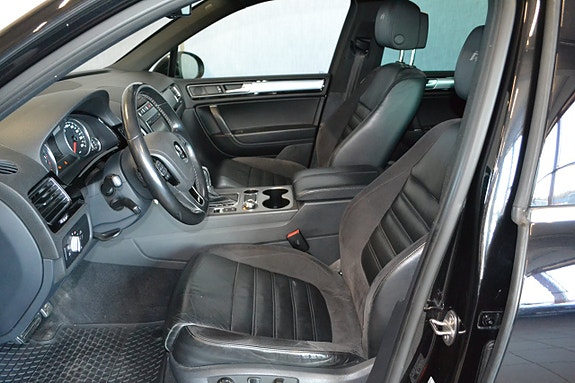 Volkswagen Touareg 4 of 5