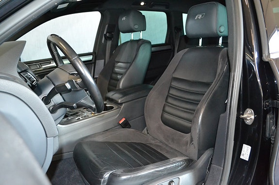 Volkswagen Touareg 5 of 5