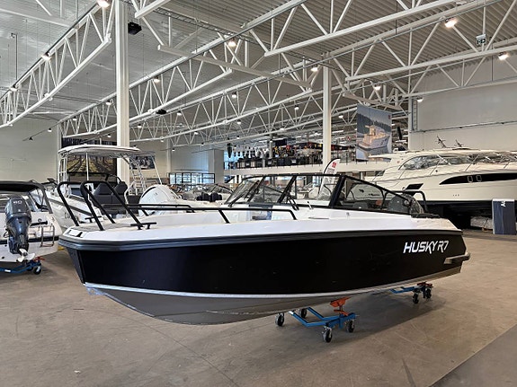 Husky R7 BLACK EDITION ink Yamaha F200 -22 (Nyservad 149h).