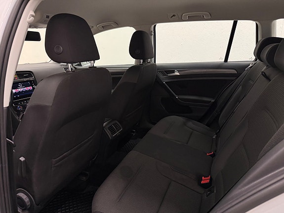 Volkswagen Golf VII 12 of 14