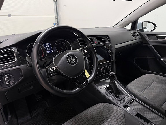 Volkswagen Golf VII 7 of 14