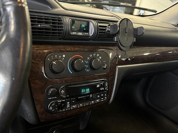 Chrysler Sebring 13 of 14