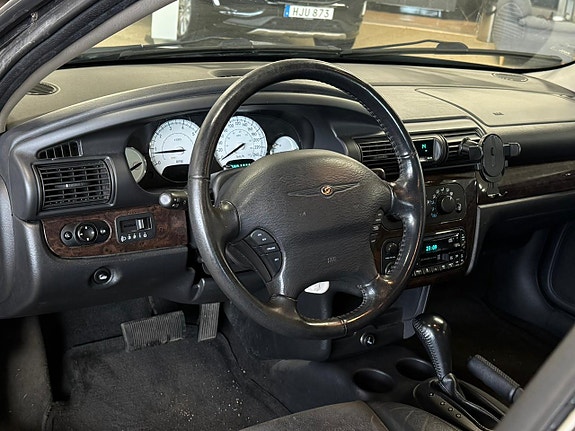 Chrysler Sebring 6 of 14