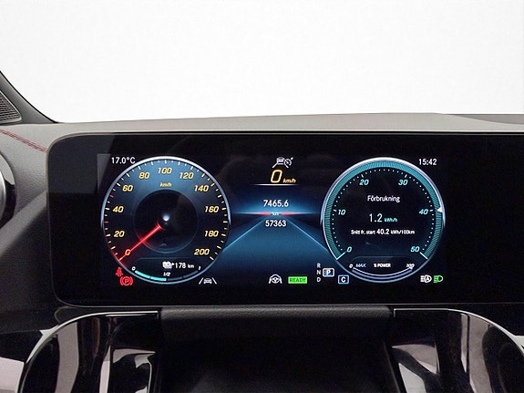 Mercedes-Benz EQA250 23 of 30