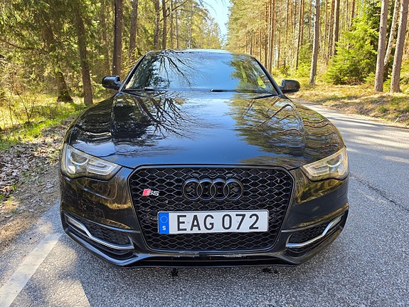 Audi S5 2 of 5
