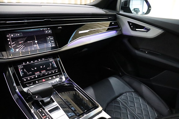 Audi Q8 25 of 27