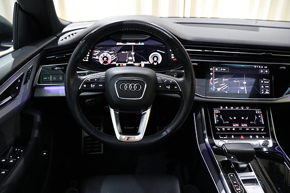 Audi Q8 18 of 27