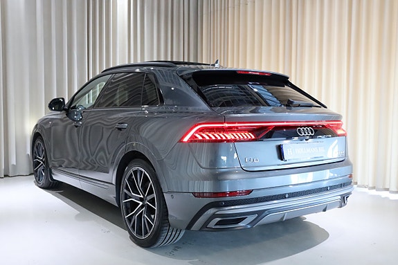 Audi Q8 6 of 27