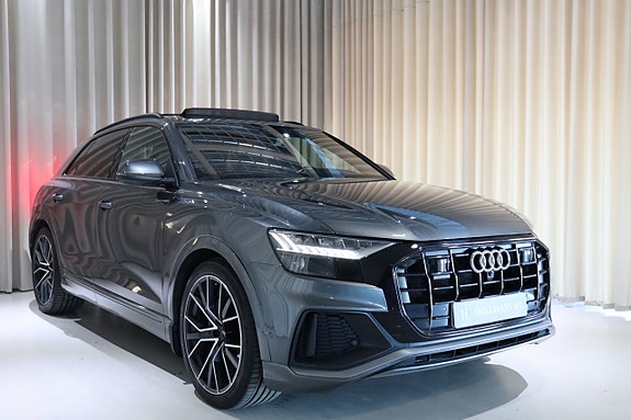 Audi Q8 3 of 27