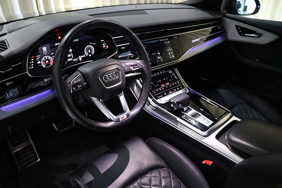 Audi Q8 16 of 27