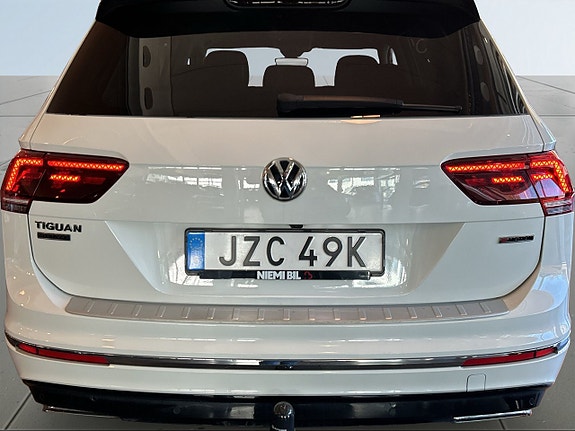 Volkswagen Tiguan Allspace 12 of 21