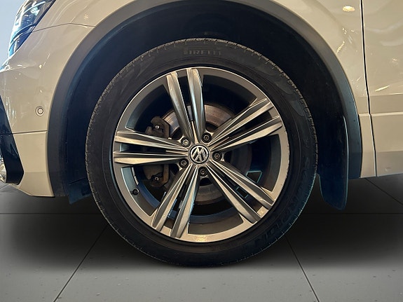 Volkswagen Tiguan Allspace 14 of 21
