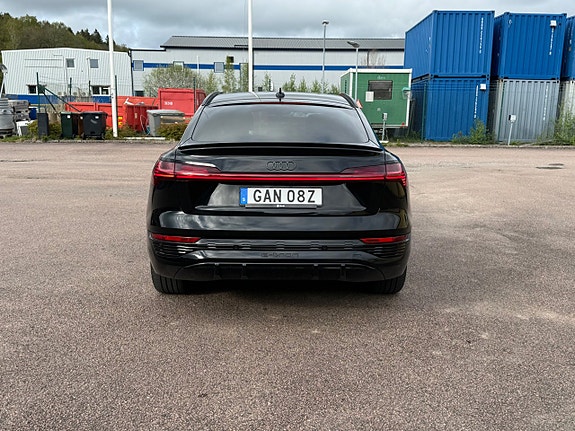 Audi Q8 7 of 23