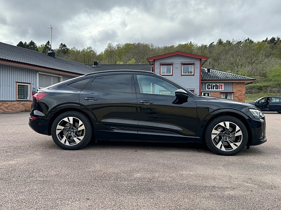 Audi Q8 11 of 23