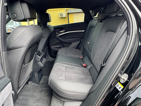 Audi Q8 21 of 23