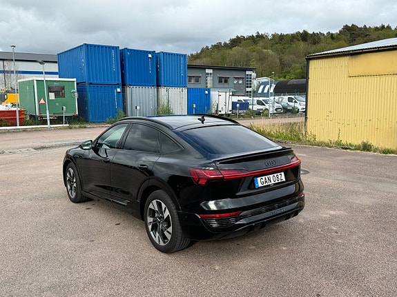 Audi Q8 6 of 23