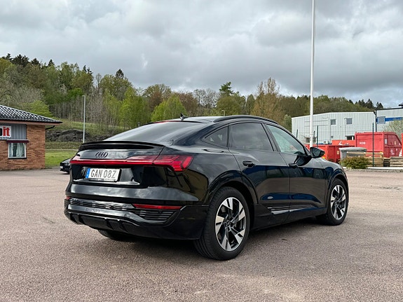 Audi Q8 9 of 23