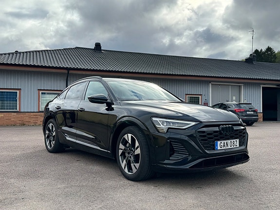 Audi Q8 12 of 23