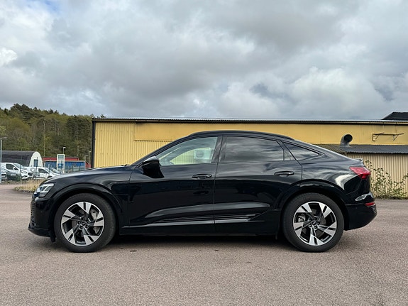 Audi Q8 3 of 23