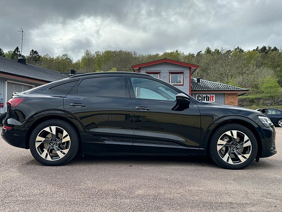 Audi Q8 10 of 23