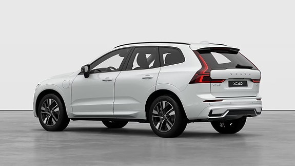 Volvo XC60 3 of 5