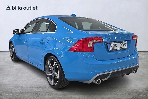 Volvo S60 2 of 5