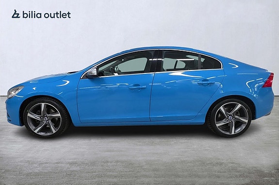Volvo S60 3 of 5