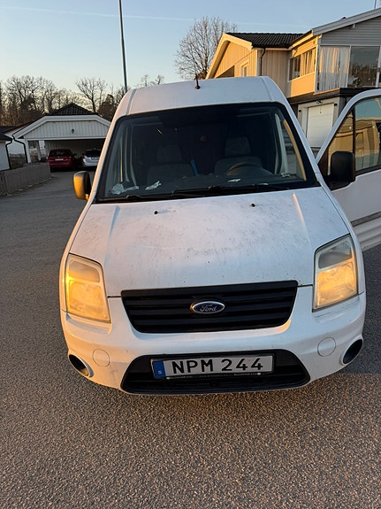 Ford Transit Connect 2 of 2