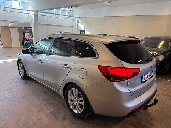 Kia Ceed 2 of 5