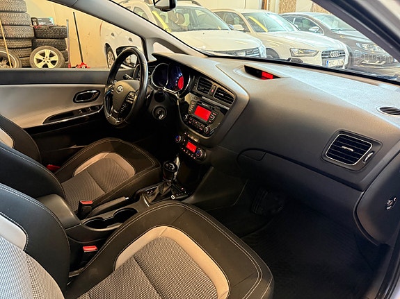 Kia Ceed 8 of 13