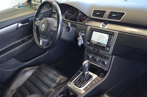 Volkswagen Passat 18 of 27