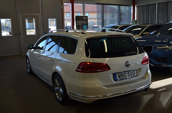 Volkswagen Passat 16 of 27