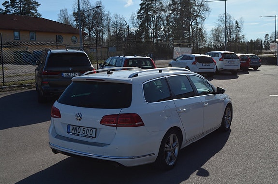 Volkswagen Passat 6 of 27