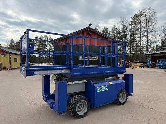 Saxlift Genie 3268-RT